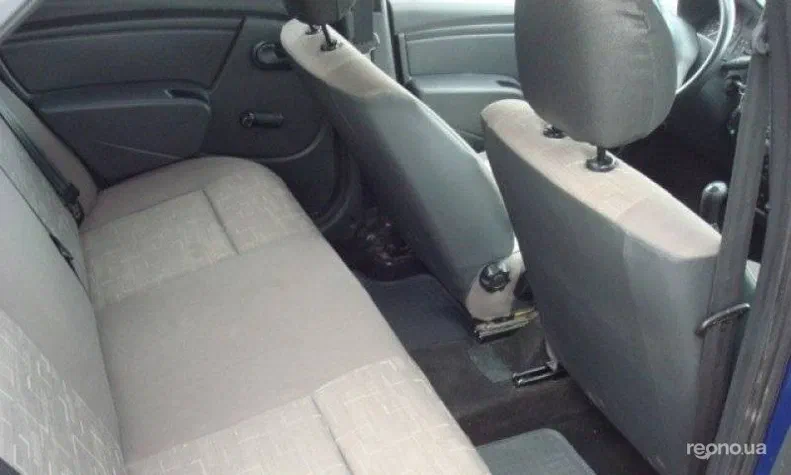 Renault Logan 2009 - 5