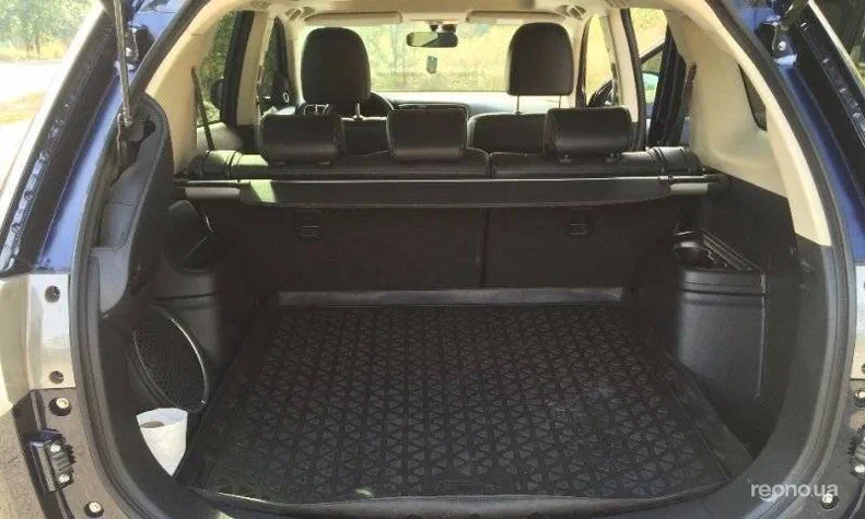 Mitsubishi Outlander 2012 - 10