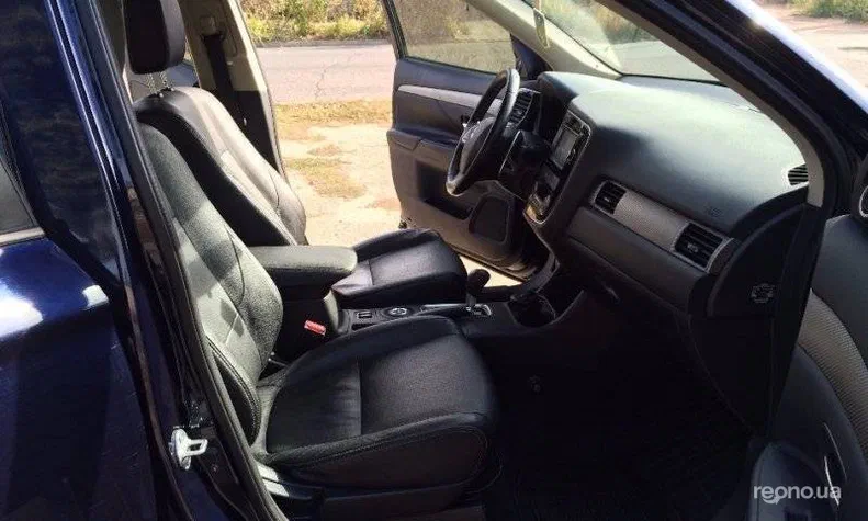 Mitsubishi Outlander 2012 - 4