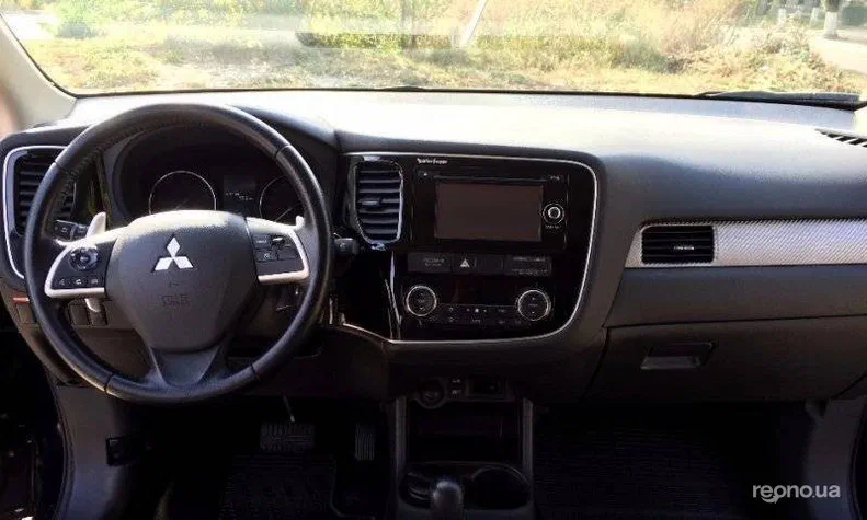 Mitsubishi Outlander 2012 - 3