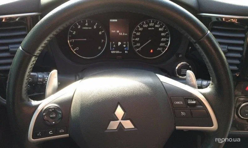 Mitsubishi Outlander 2012 - 1