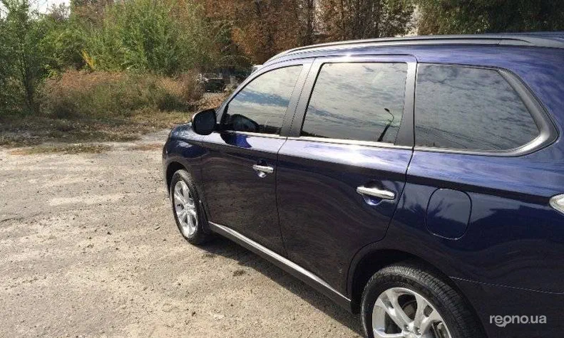 Mitsubishi Outlander 2012 - 12