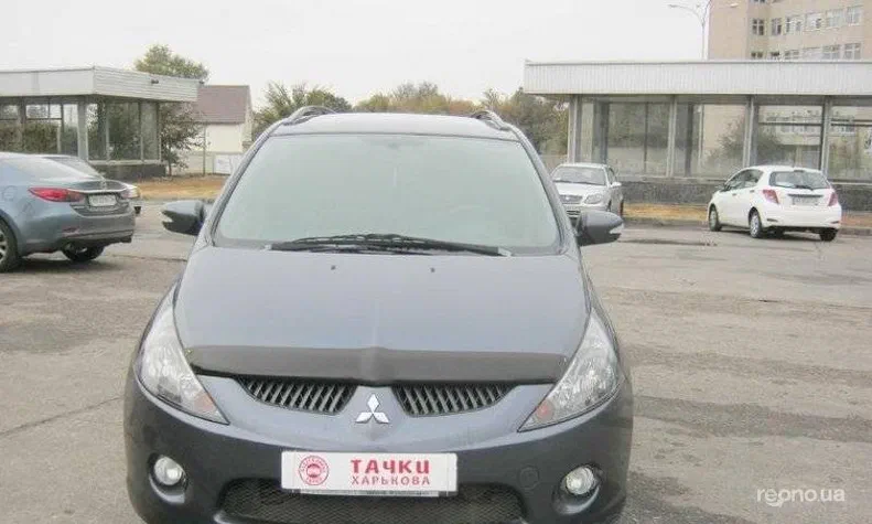 Mitsubishi Grandis 2006 - 1