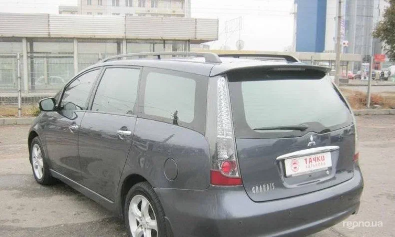 Mitsubishi Grandis 2006 - 3