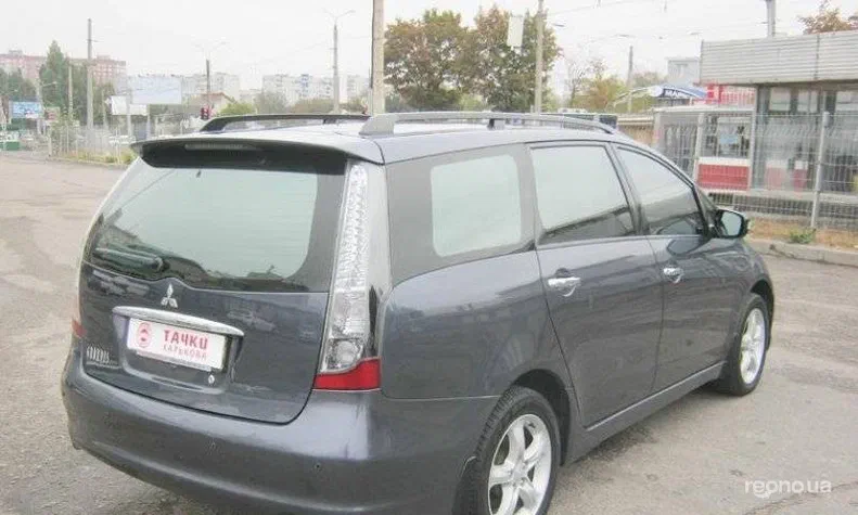 Mitsubishi Grandis 2006 - 5