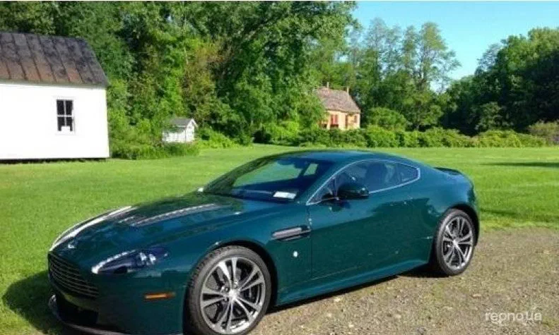 Aston Martin V8 Vantage 2012 - 0