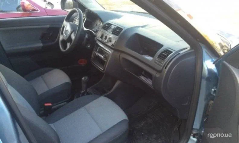 Skoda Fabia 2010 - 11