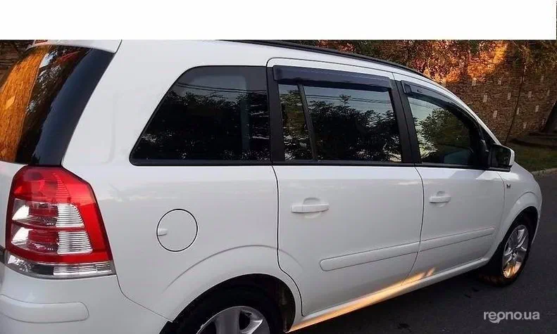 Opel Zafira 2012 - 0