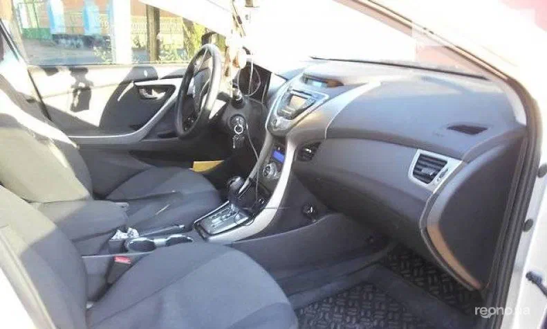 Hyundai Elantra 2013 - 6