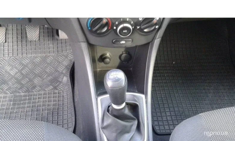 Hyundai Accent 2011 - 2