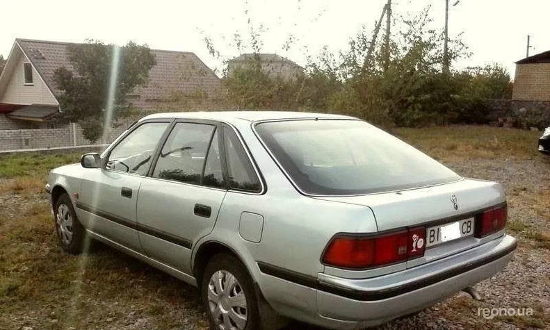 Toyota Carina 1988 - 3