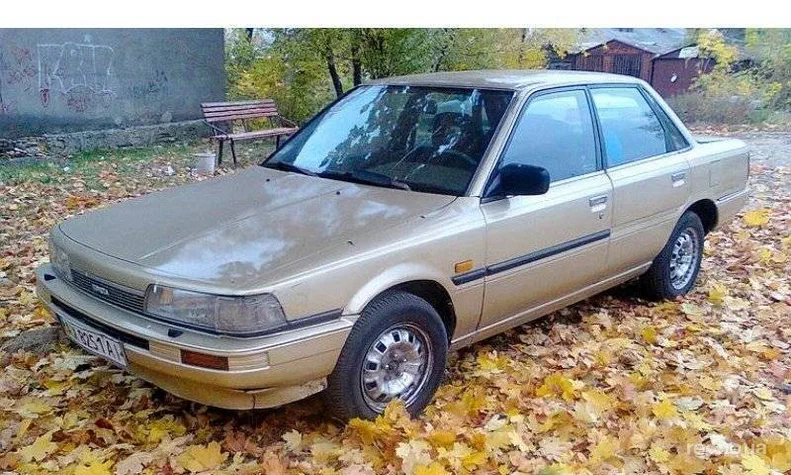 Toyota Camry 1987 - 5