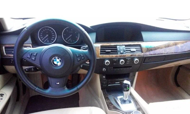 BMW 5 серія 2008 - 10