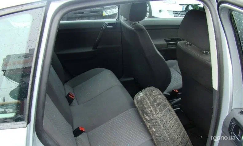 Volkswagen Polo 2003 - 5