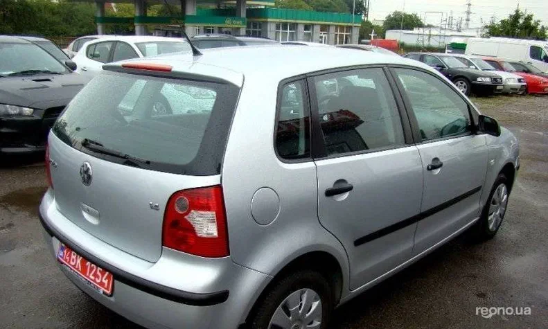 Volkswagen Polo 2003 - 12
