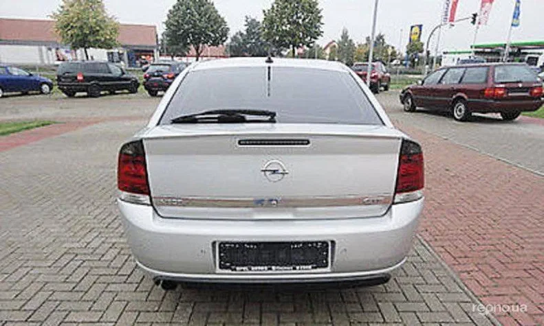 Opel Vectra 2004 - 8