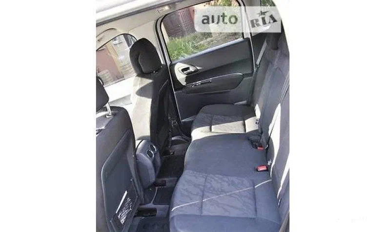 Peugeot 3008 2011 - 5