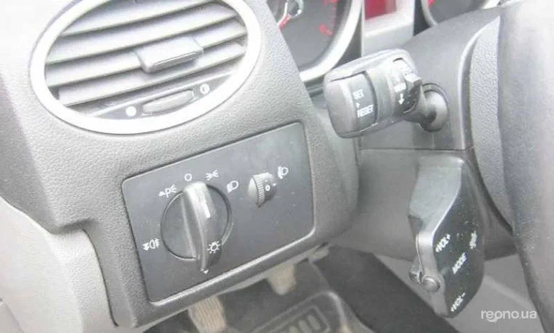 Ford Focus 2010 - 12