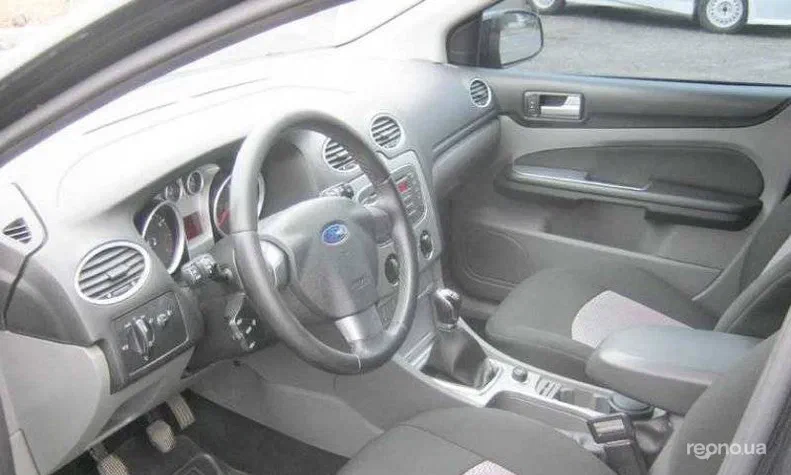 Ford Focus 2010 - 10