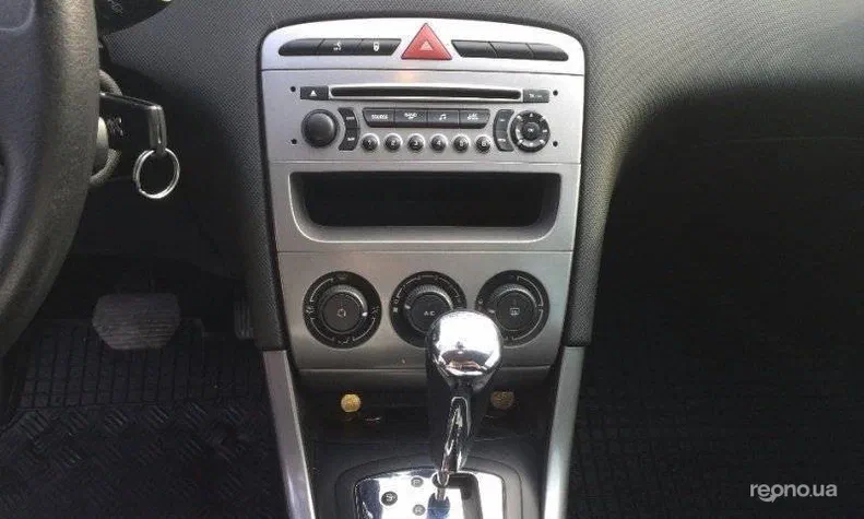 Peugeot 308 2011 - 6