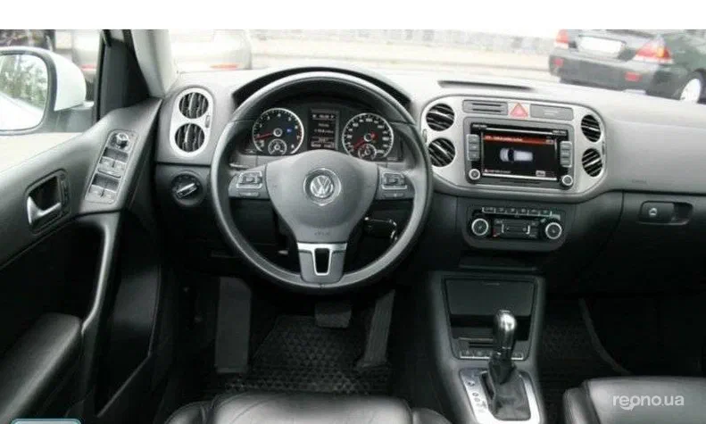 Volkswagen Tiguan 2010 - 9
