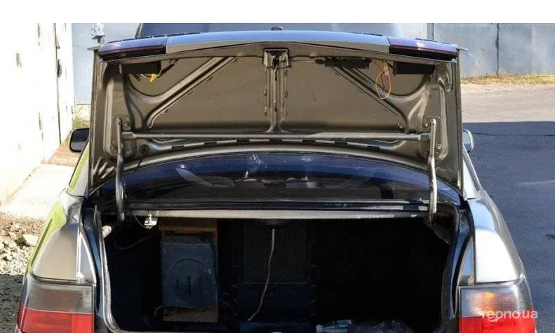 Lada (ВАЗ) 2110 2000 - 1