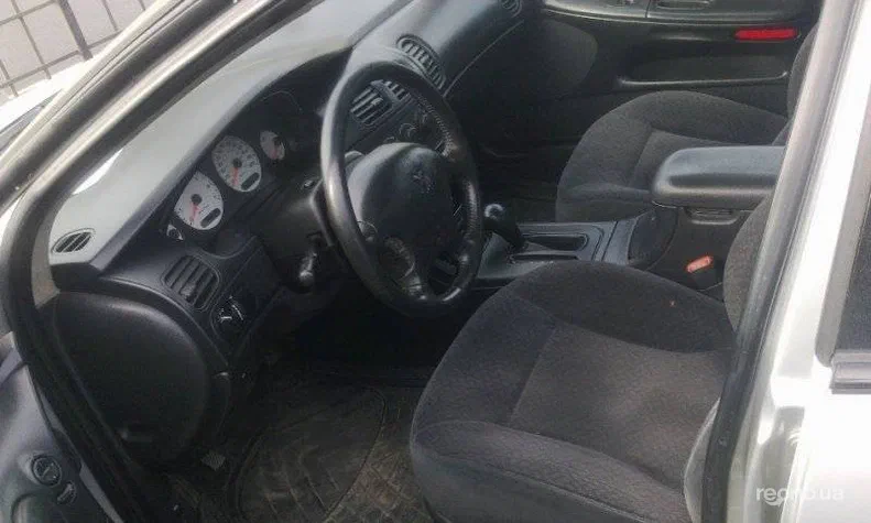 Dodge Intrepid 2001 - 4