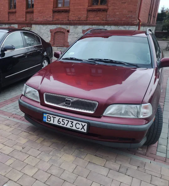 Volvo V40 1998
