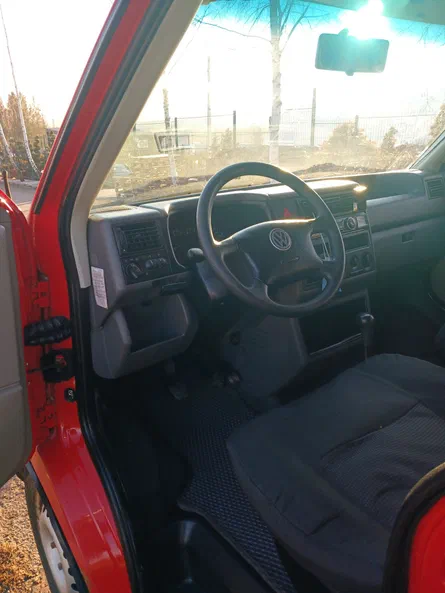 Volkswagen Transporter 2001 - 12