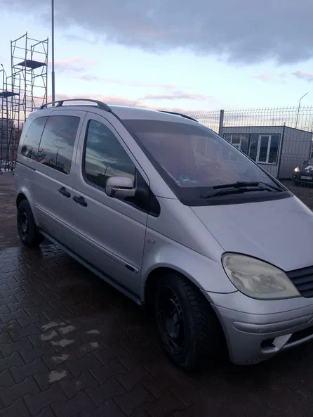 Mercedes-Benz Vaneo 2004 - 10