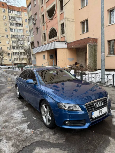 Audi A4 2009 - 12
