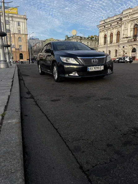 Toyota Camry 2011 - 5