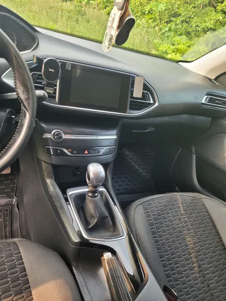 Peugeot 308 2015 - 11