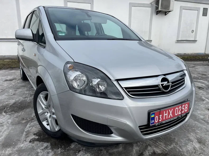 Opel Zafira 2010 - 23
