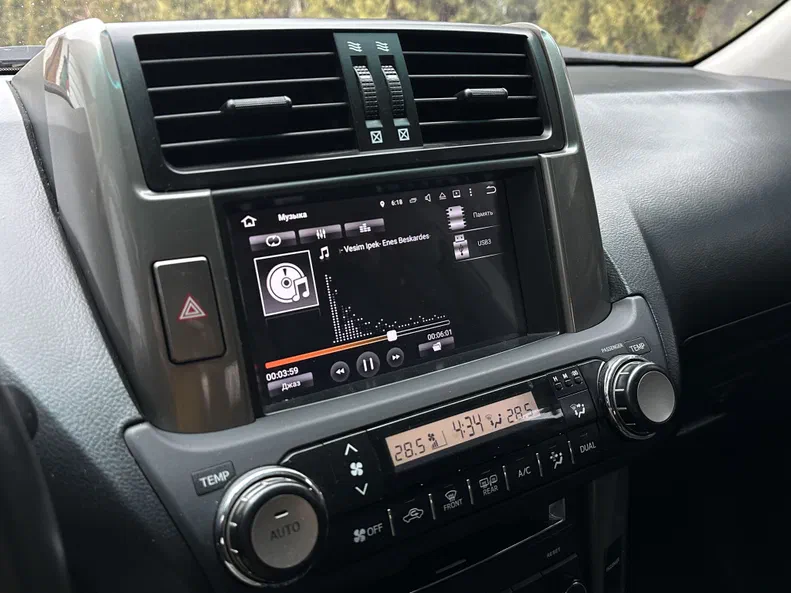 Toyota Land Cruiser Prado 2011 - 7