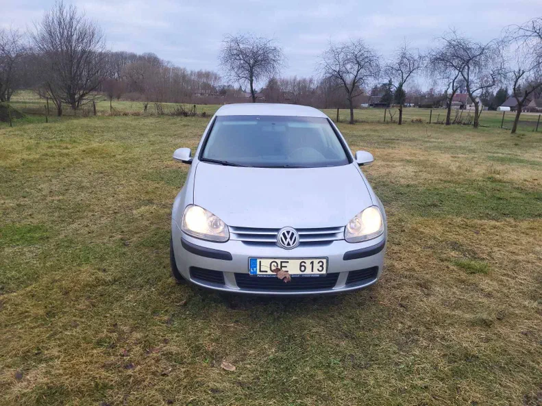 Volkswagen Golf 2004