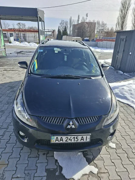 Mitsubishi Grandis 2004 - 6