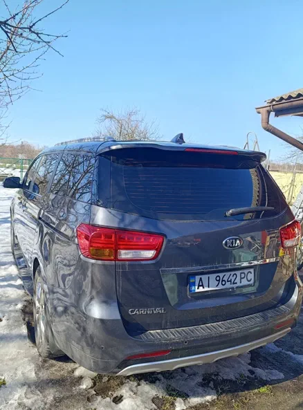 Kia Carnival 2015 - 6