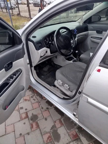 Hyundai Accent 2008 - 13