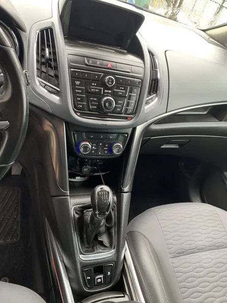 Opel Zafira 2011 - 15