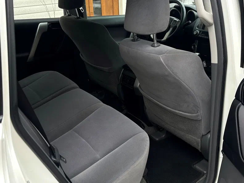 Toyota Land Cruiser Prado 2010