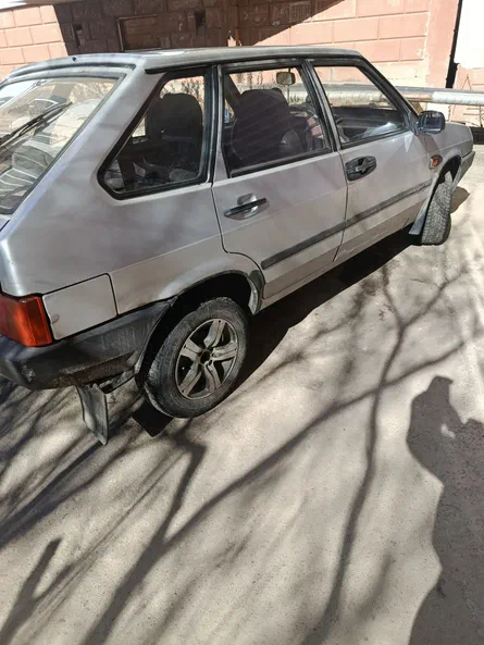 Lada (ВАЗ) 2109 2000