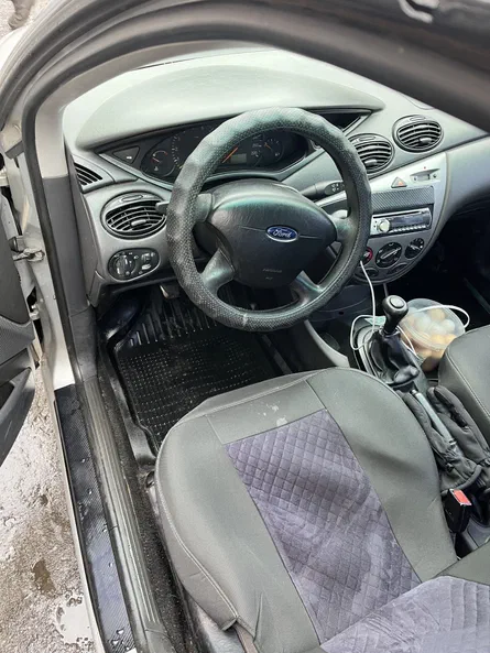 Ford Focus 2002 - 5