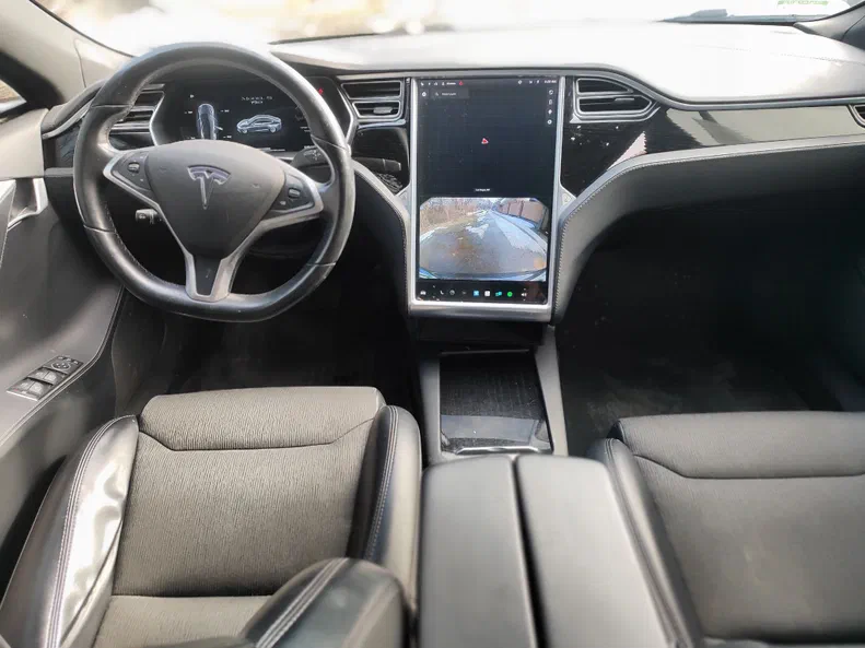 Tesla Model S 2018 - 16