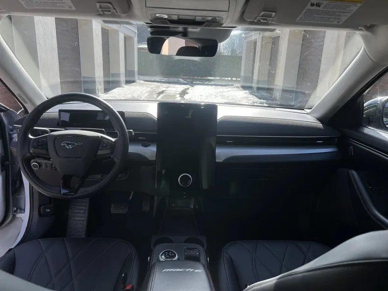 Ford Mustang Mach-E 2023 - 12