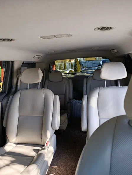 Kia Carnival 2015 - 9