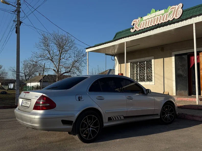 Mercedes-Benz E-Клас 2002 - 5