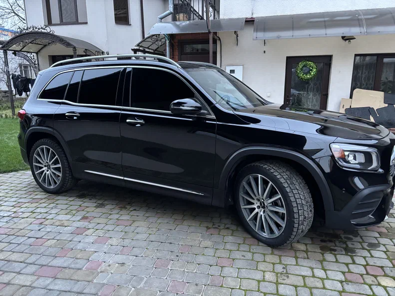 Mercedes-Benz GLB 2021