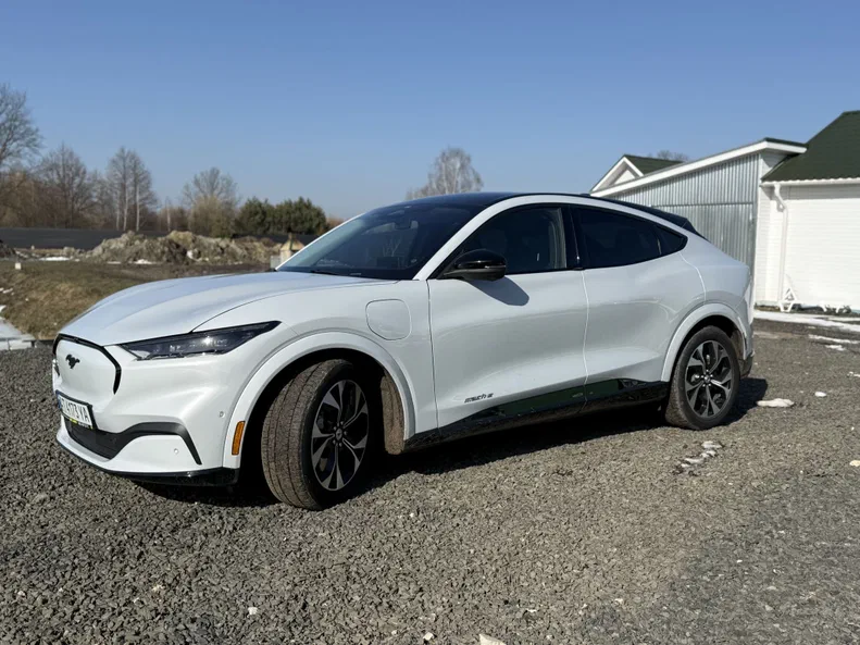 Ford Mustang Mach-E 2021 - 5