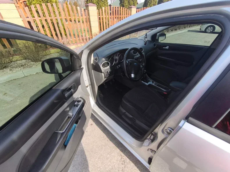 Ford Focus 2010 - 7